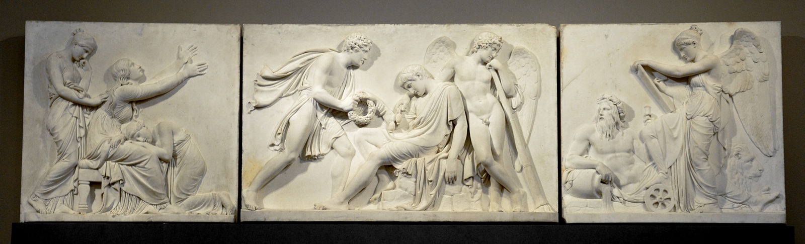 Bertel Thorvaldsen: Epitaph für Johann Philipp Bethmann-Hollweg (Liebieghaus Frankfurt)#Von User:FA2010 - Eigenes Werk, Gemeinfrei, https://commons.wikimedia.org/w/index.php?curid=15242117